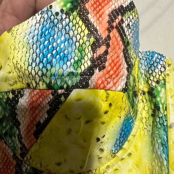 Corset snake print top from pretty little thing - Picture 2 of 5